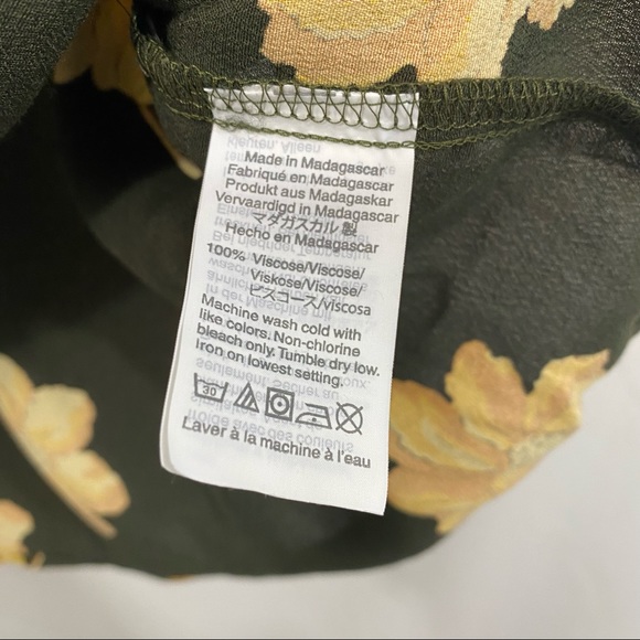 Madewell Rhyme Short Sleeve Keyhole Blouse Top in Fall Flowers - Picture 10 of 11